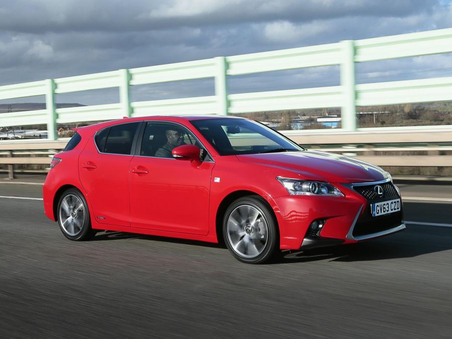  Lexus CT200h F-Sport 2014 года  (UK) (фото 22 из 23)